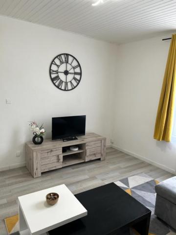 Richelieu 2 Chez Adrien Apartment แซ็ง-ก็องแต็ง ภายนอก รูปภาพ